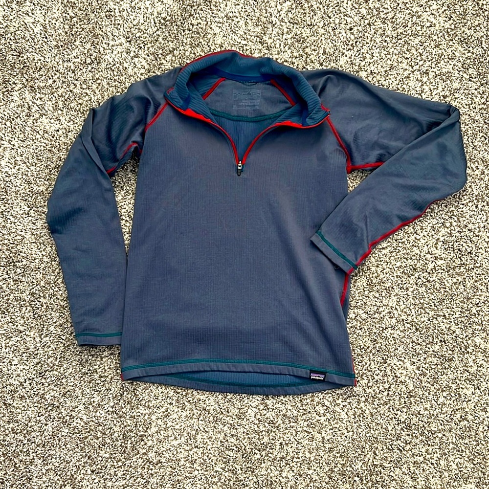 Patagonia kids size medium (10) Capilene Baselayer shirt!